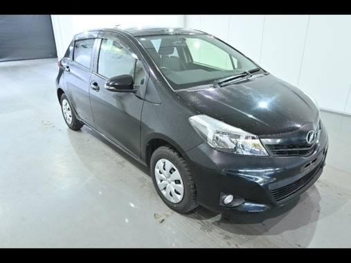 Toyota Vitz 2013