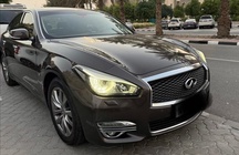 Infiniti Q70 2016