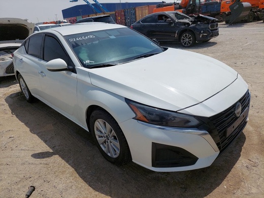 Nissan Altima 2023