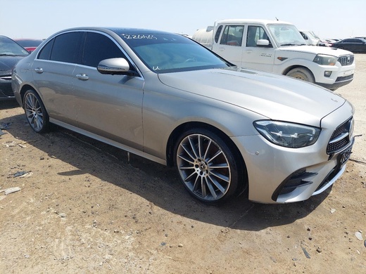 Mercedes-Benz E300 2022