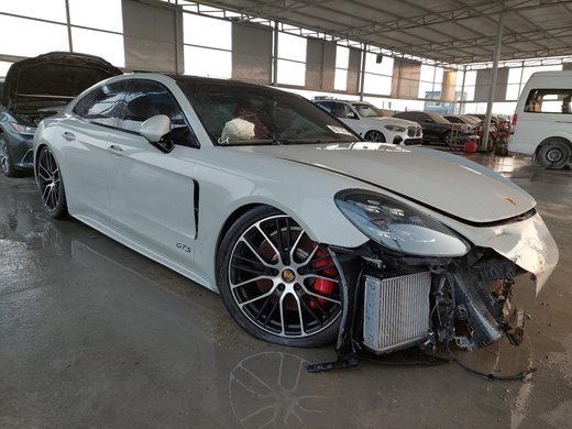 Porsche Panamera 2023