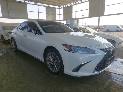 Lexus ES 350 2025