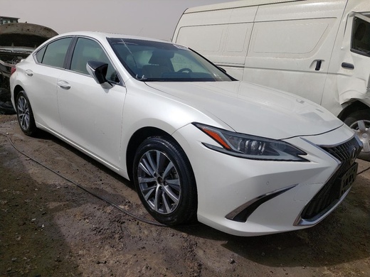 Lexus ES 300h 2023