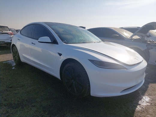 Tesla Model 3 2024