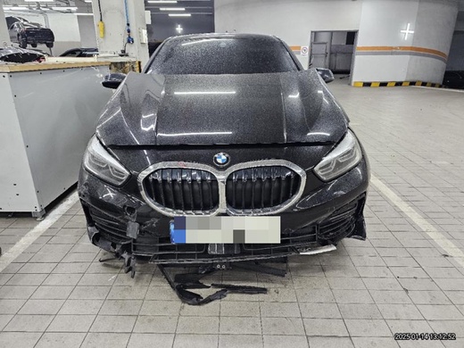 BMW 120i 2022