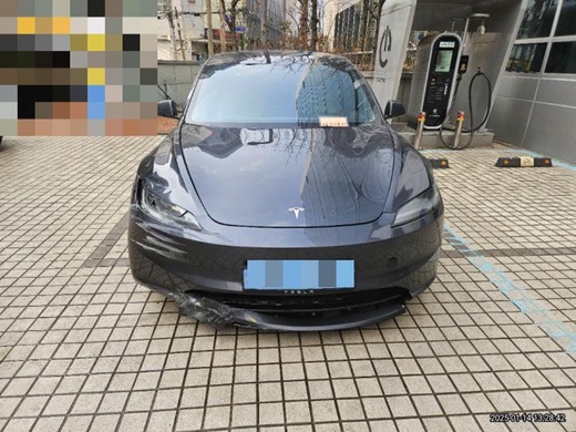 Tesla Model 3 2024