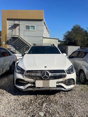 Mercedes GLC300 2022