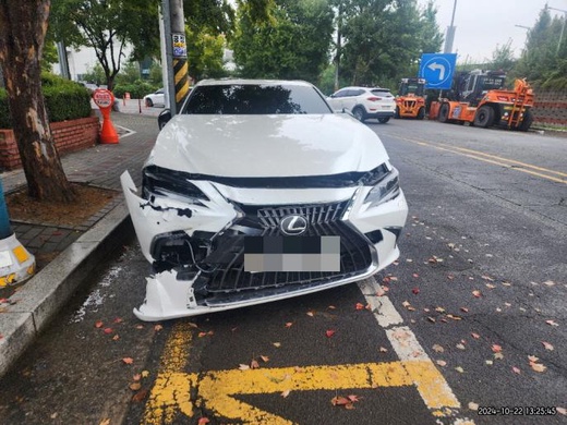 Lexus ES300h 2023