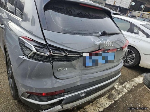 Audi Q4 e-tron  2024