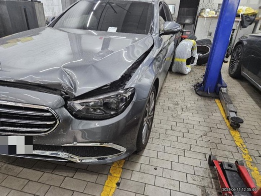 Mercedes E300e 2023