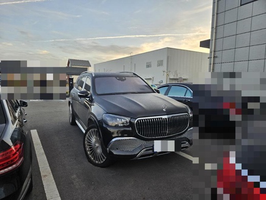 Mercedes GLS600 2022