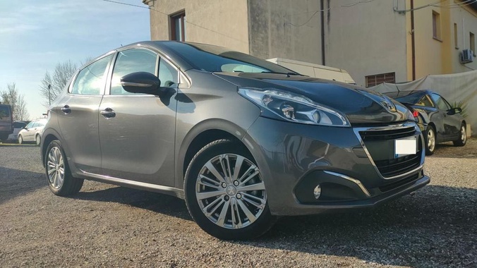 Peugeot 208 2019