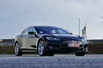 Tesla Model S 2013