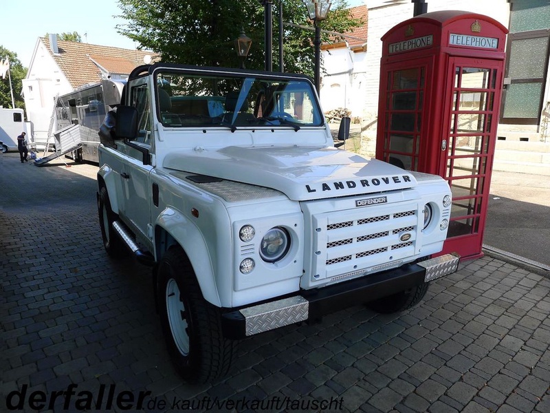 Land Rover Defender