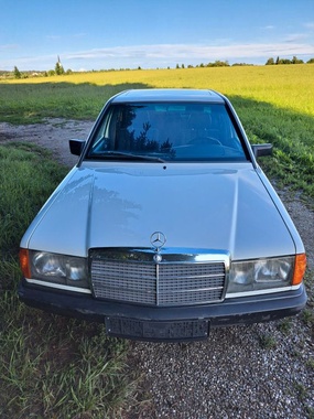 Mercedes-Benz 190 1983