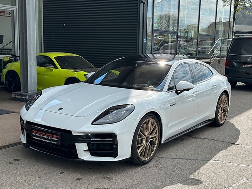 Porsche Panamera 2025