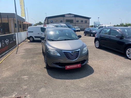 Lancia Ypsilon 2013