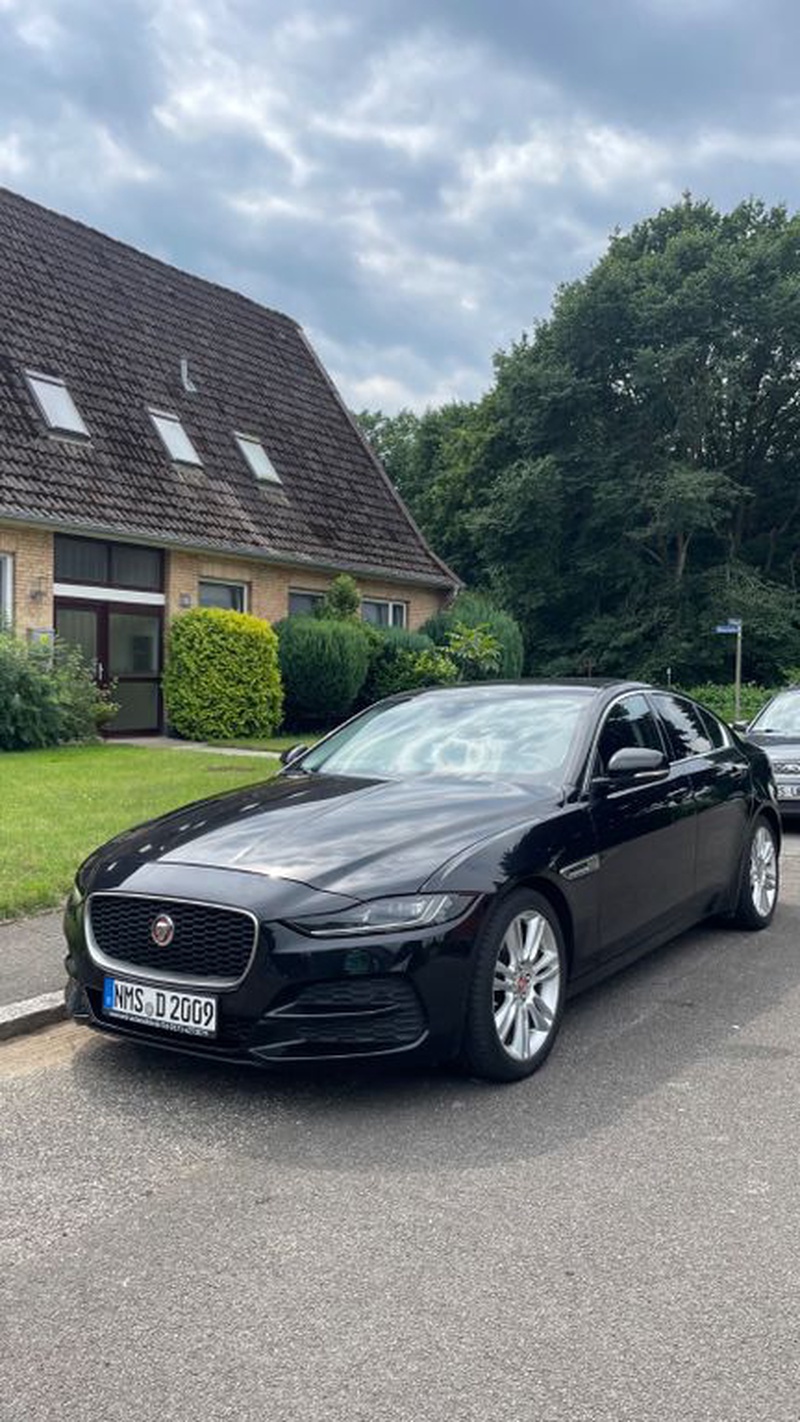 Jaguar XE
