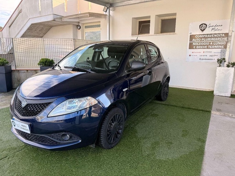 Lancia Ypsilon