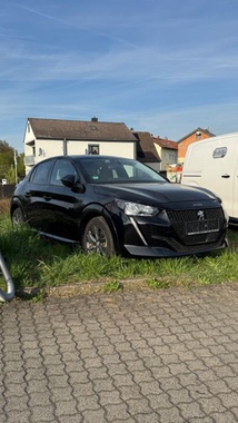 Peugeot 208 2021