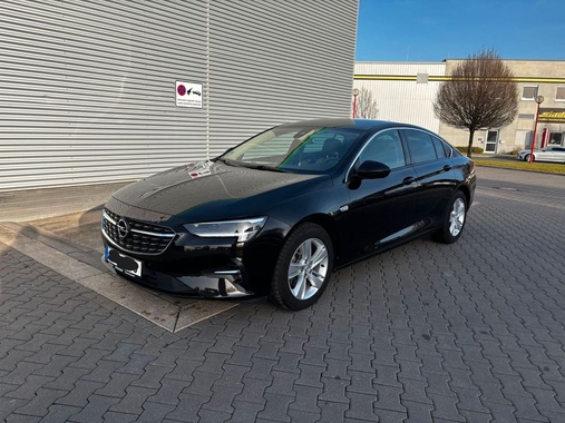 Opel Insignia 2021