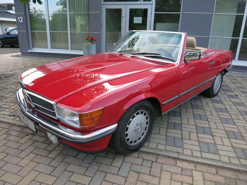 Mercedes-Benz SL-Class