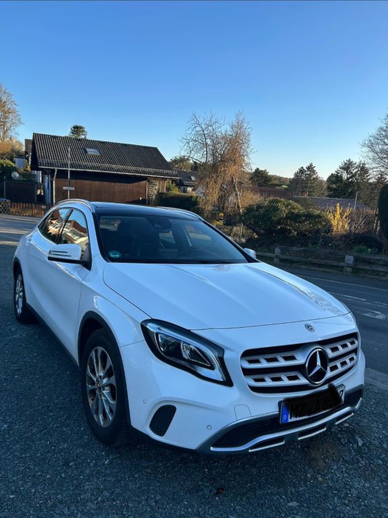 Mercedes-Benz GLA-Class