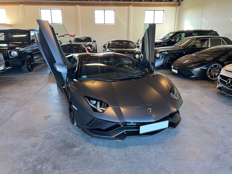 Lamborghini Aventador