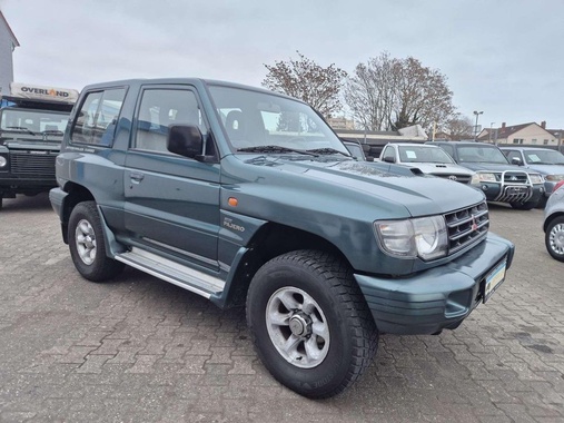 Mitsubishi Pajero 2003
