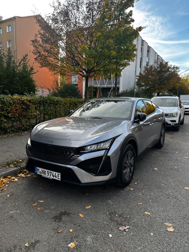 Peugeot 408