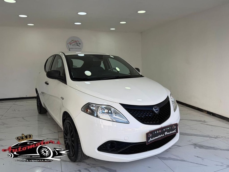 Lancia Ypsilon