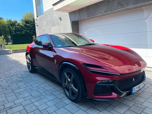 Ferrari Purosangue 2024