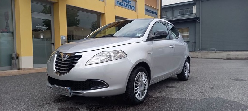 Lancia Ypsilon
