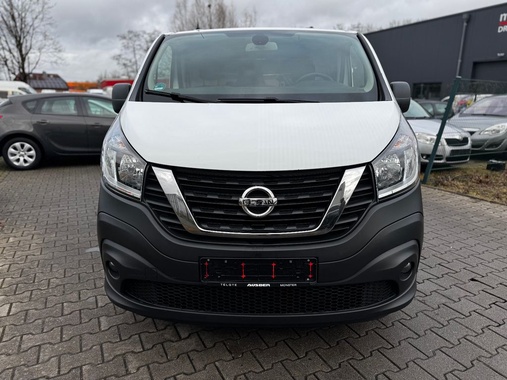 Nissan NV300 2022