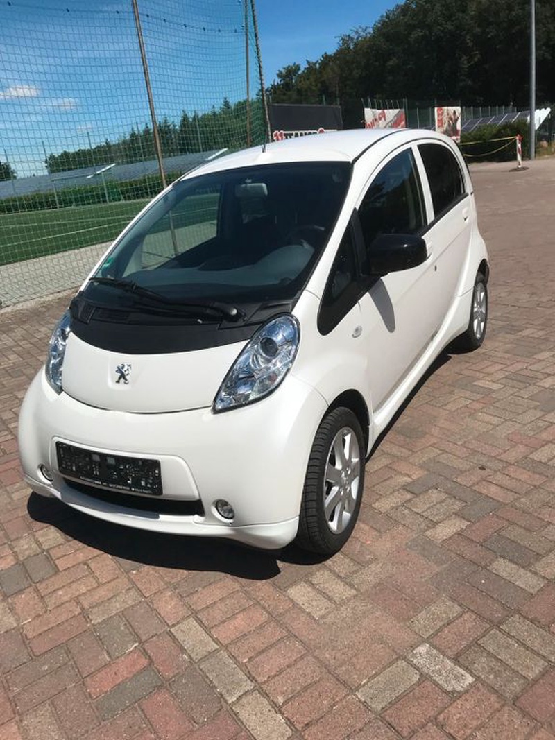 Peugeot iOn