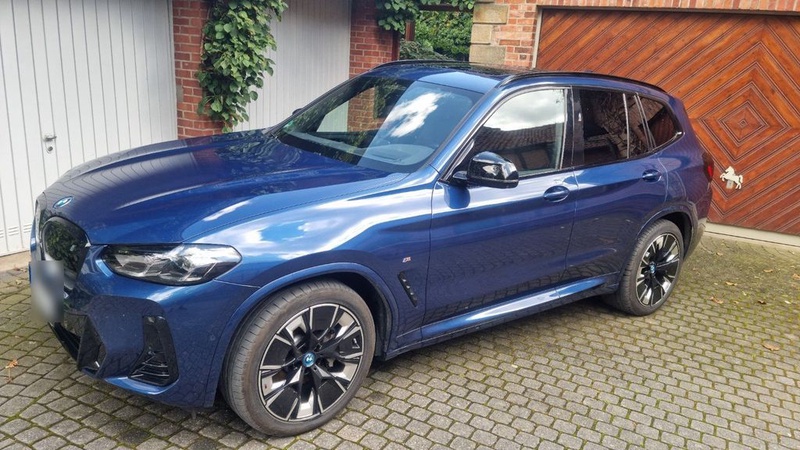 BMW iX3