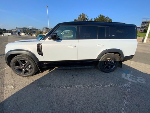 Land Rover Defender 2022