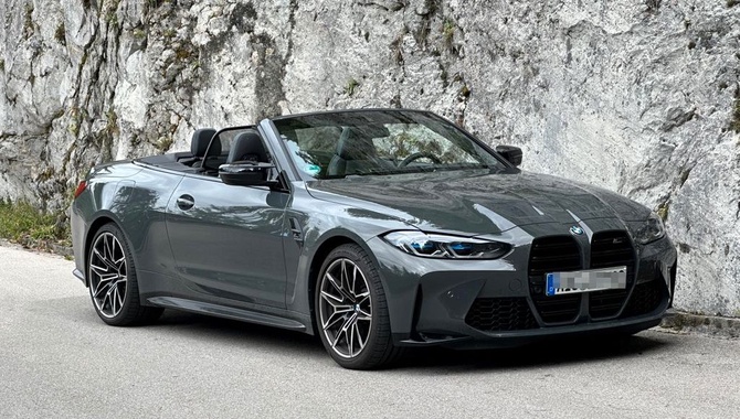 BMW M4 2023
