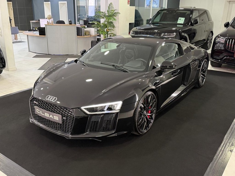 Audi R8