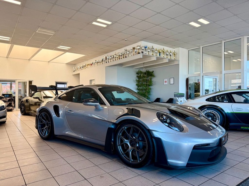 Porsche 992