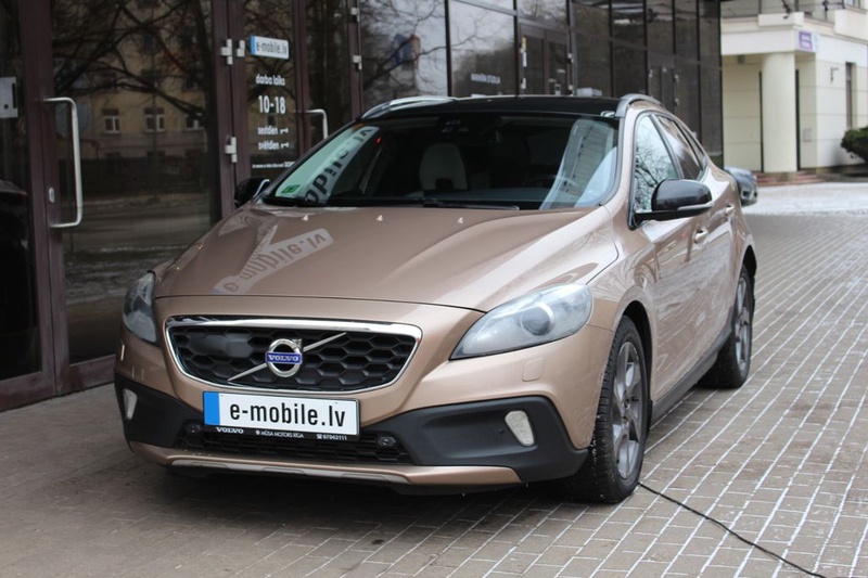 Volvo V40