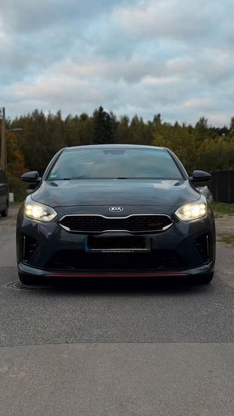 Kia pro cee'd / ProCeed