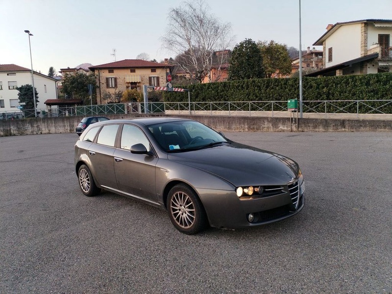 Alfa Romeo 159
