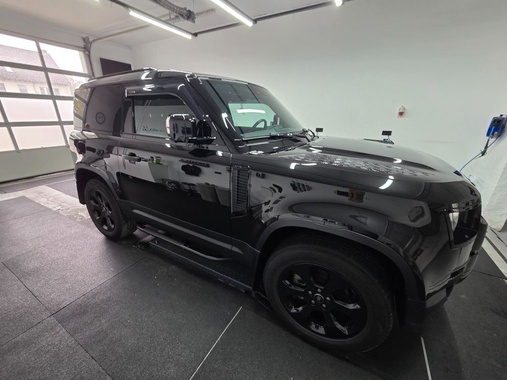 Land Rover Defender 2022