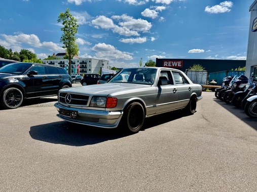 Mercedes-Benz 500 1983