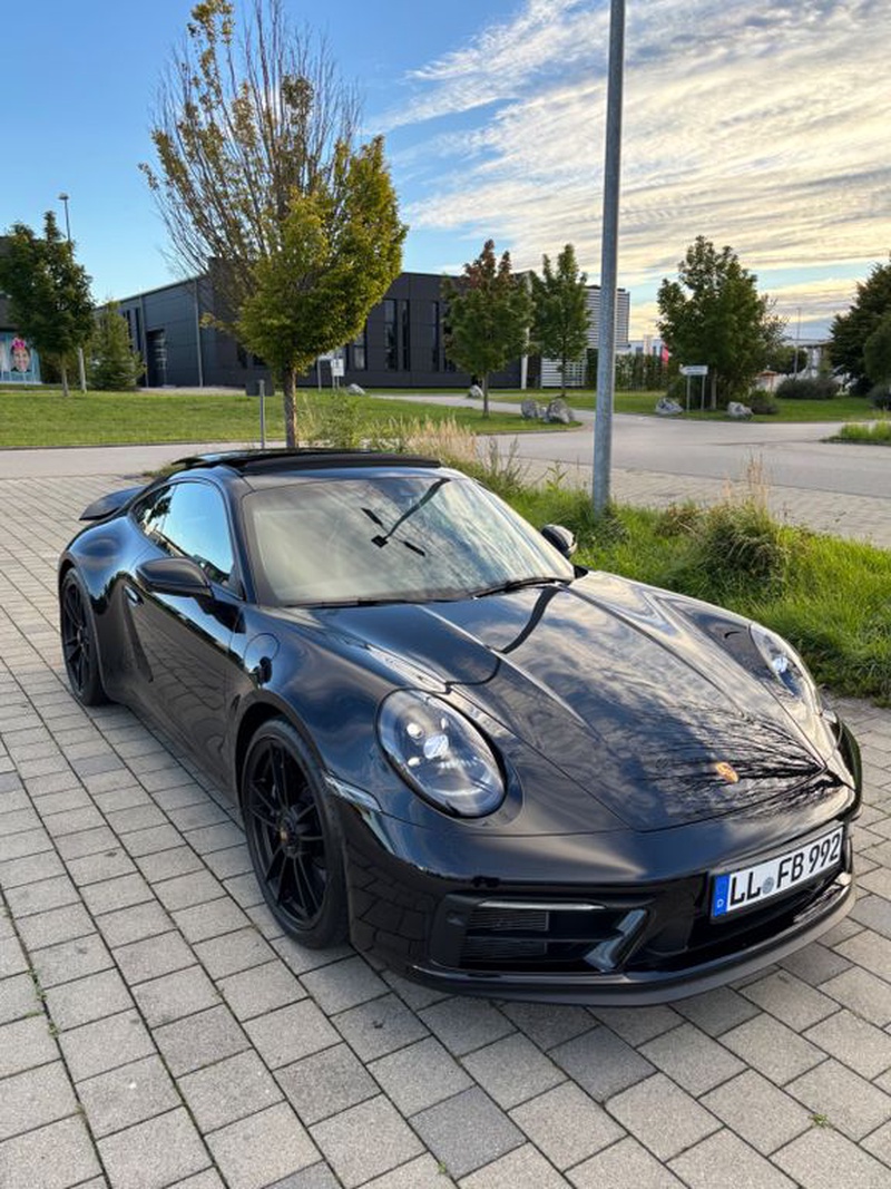 Porsche 992