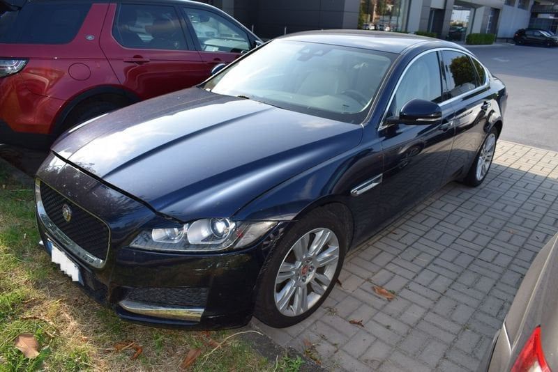 Jaguar XF