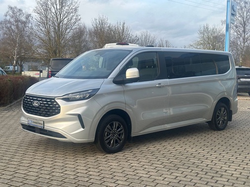 Ford Tourneo Custom 2025