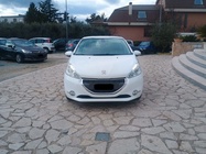 Peugeot 208 2012