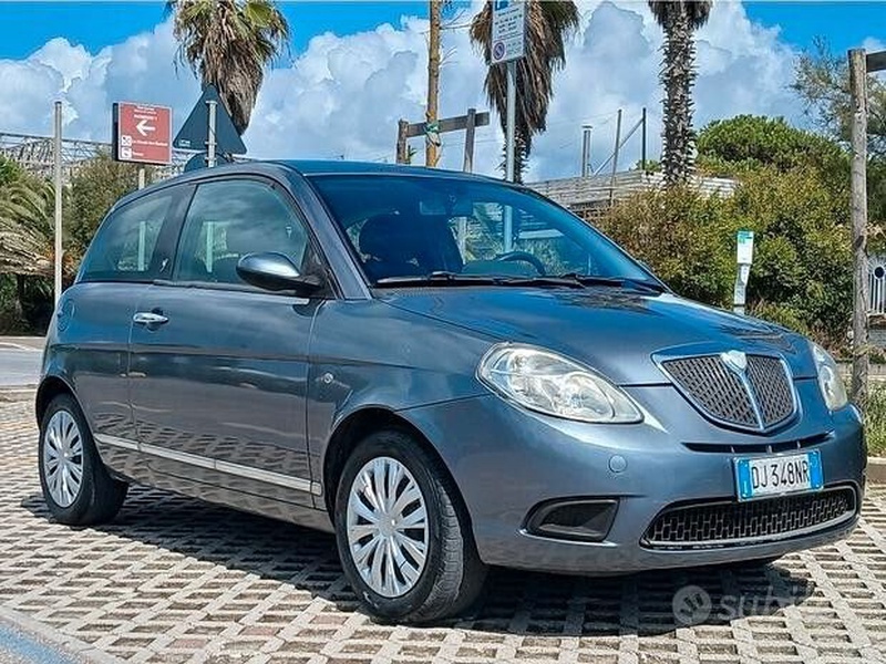 Lancia Ypsilon